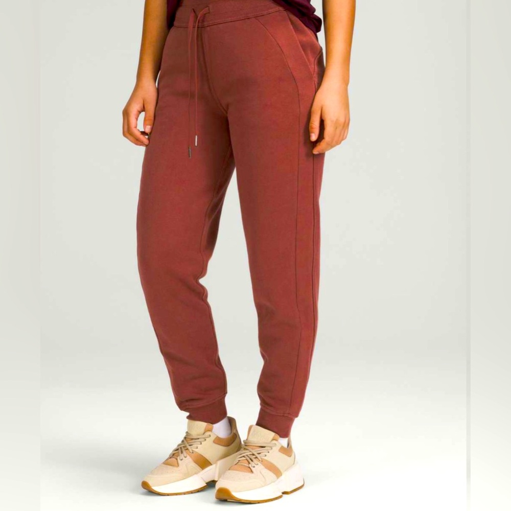 GUC!! lululemon Scuba High Rise Jogger